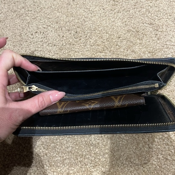 Louis Vuitton Monogram Daily Organizer in Noir - Picture 5 of 7